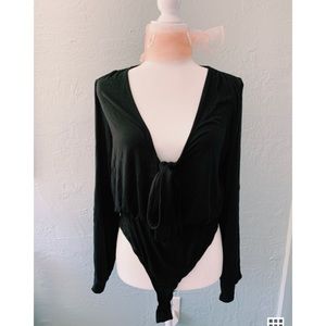 🌿Plunge Tie Front Open Bell Sleeve Bodysuit🌿